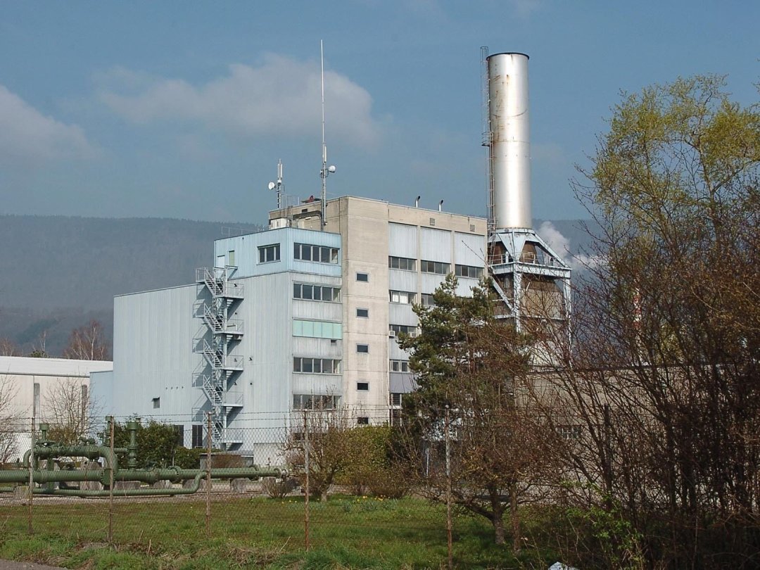 Erigée en 1966, la centrale de Cornaux dispose d'une puissance pouvant aller jusqu'à 36 mégawatts.