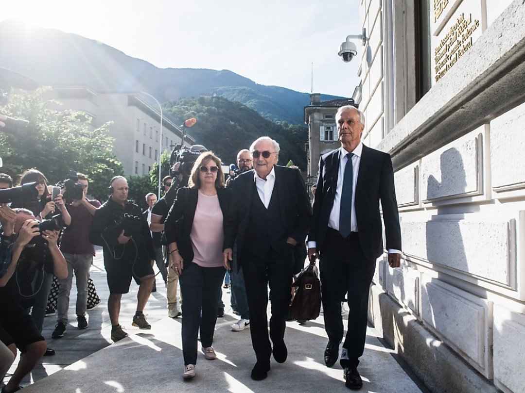 Sepp Blatter à son arrivée au Tribunal pénal fédéral, à Bellinzone, lors de son procès de première instance en juin 2022 (archives).