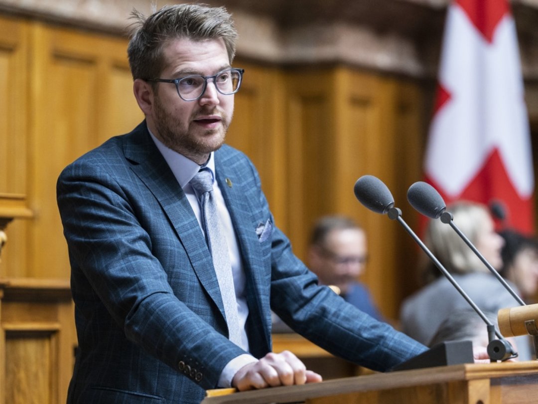 Le conseiller national Baptiste Hurni (PS/NE) est à l'origine d'une proposition de plafonnement des rémunérations des dirigeants de caisses-maladie qui a passé une première étape importante au Parlement.