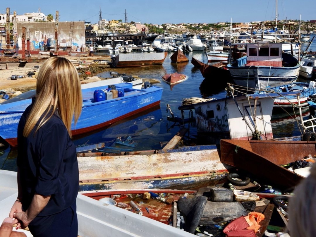 Giorgia Meloni s'est rendue dimanche à Lampedusa avec la présidente de la Commission européenne Ursula von der Leyen.